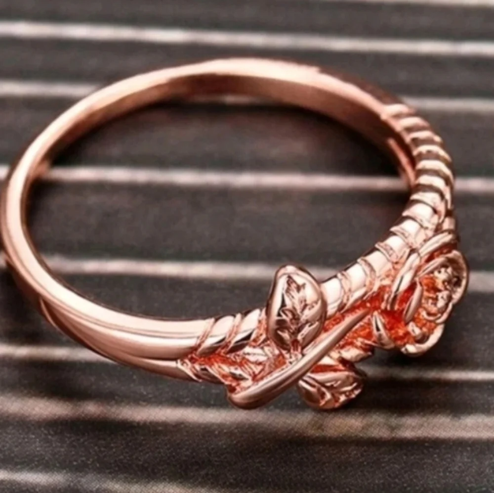 Lovely Rose Golden Intricate Detailed Rose Floral Ring